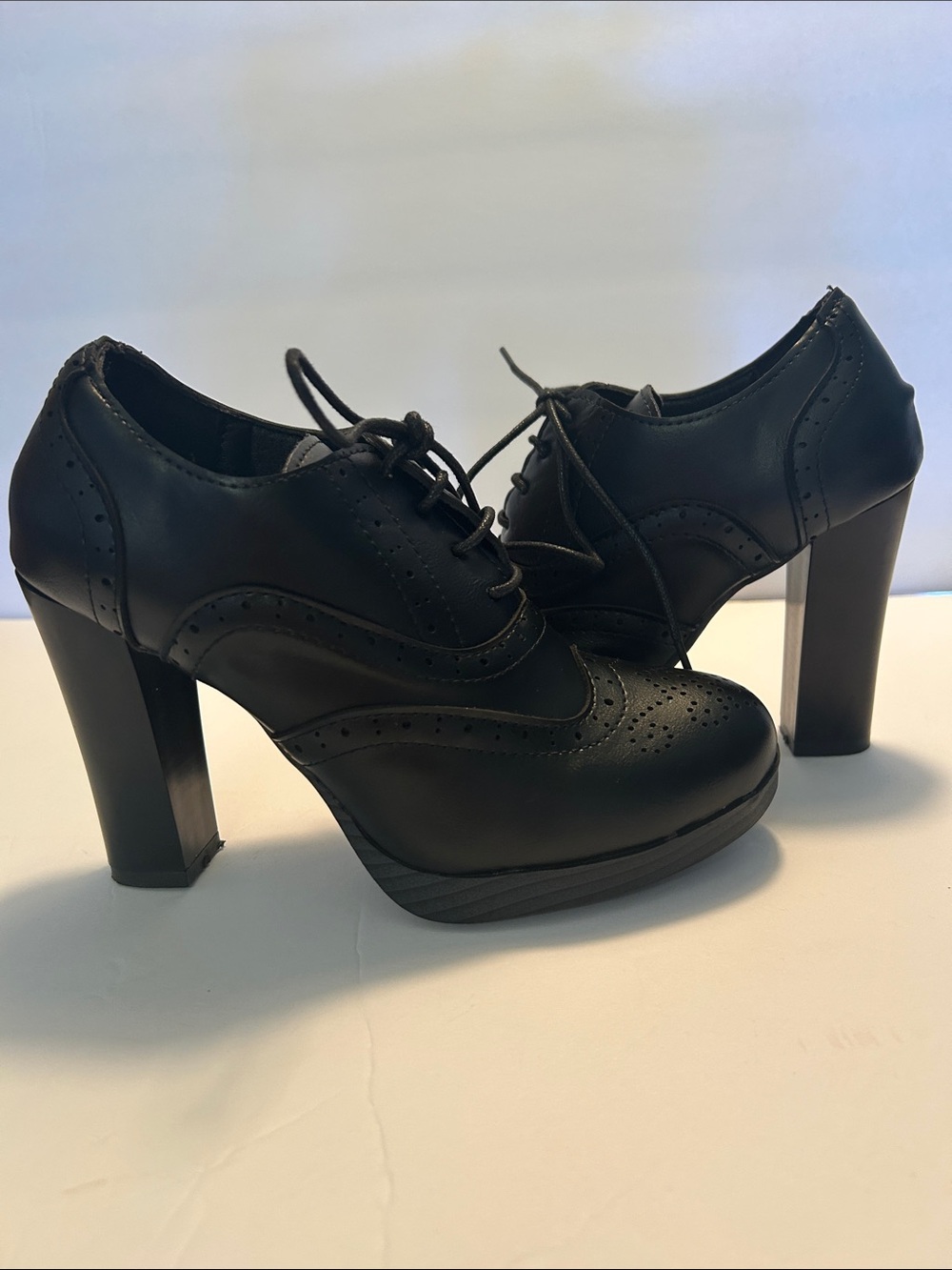 Women's Black Lace-Up Brogue High-Heel Oxfords